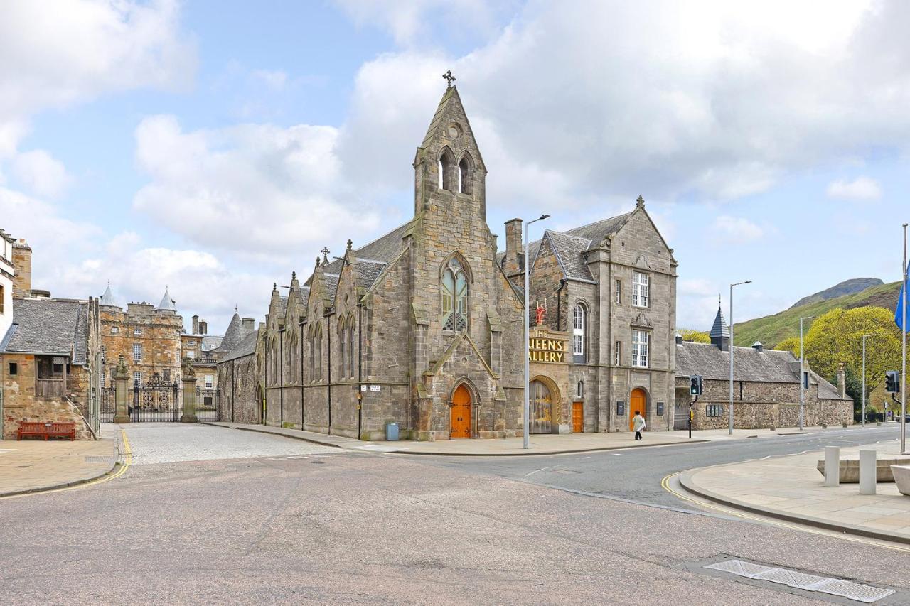 Joivy Contemporary Royal Mile Apartment With Balcony Edinburgh Ngoại thất bức ảnh