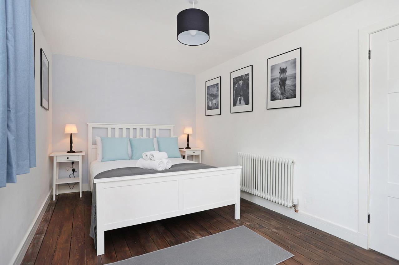 Joivy Contemporary Royal Mile Apartment With Balcony Edinburgh Ngoại thất bức ảnh