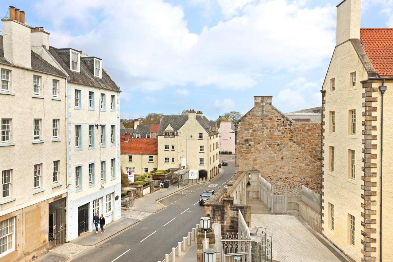 Joivy Contemporary Royal Mile Apartment With Balcony Edinburgh Ngoại thất bức ảnh